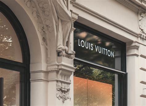 lvmh moët hennessy louis vuitton lvmh services ltd